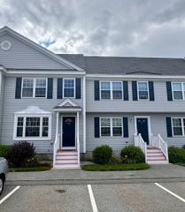 14 Merrimac Way E, Tyngsborough, MA 01879