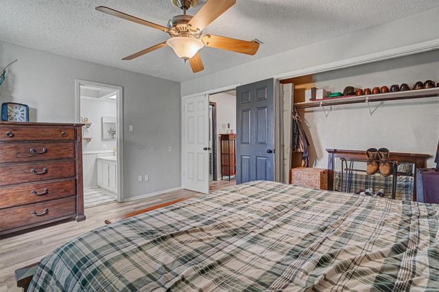 16710 Blackhawk Boulevard, Friendswood, TX 77546