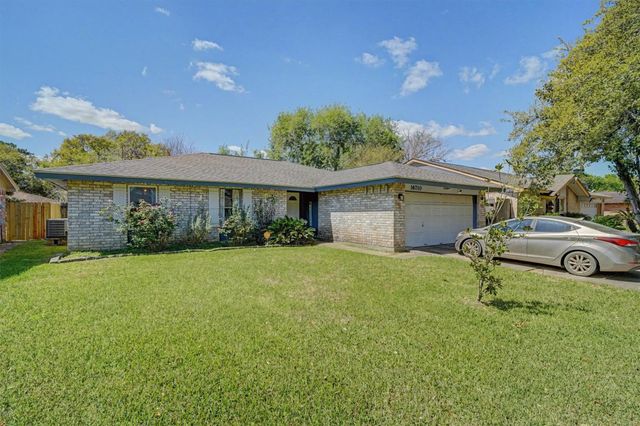 16710 Blackhawk Boulevard, Friendswood, TX 77546