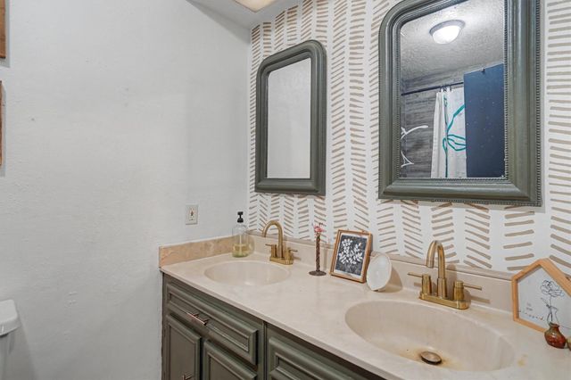 16710 Blackhawk Boulevard, Friendswood, TX 77546