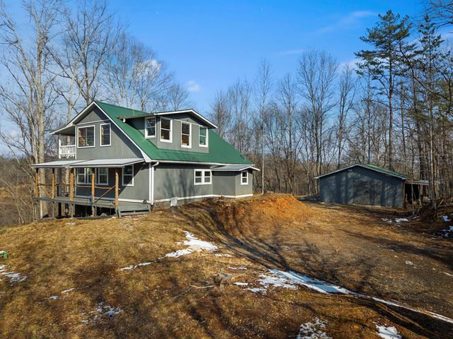 56 Robins Ridge, Blue Ridge, GA 30513