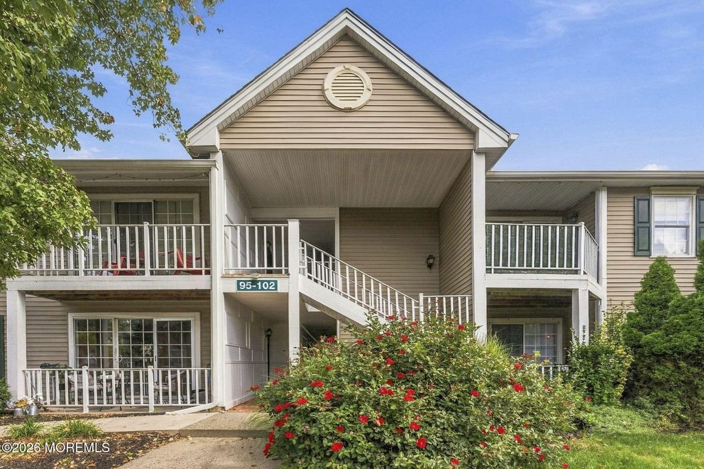 101 Beaumont Court, Tinton Falls, NJ 07724
