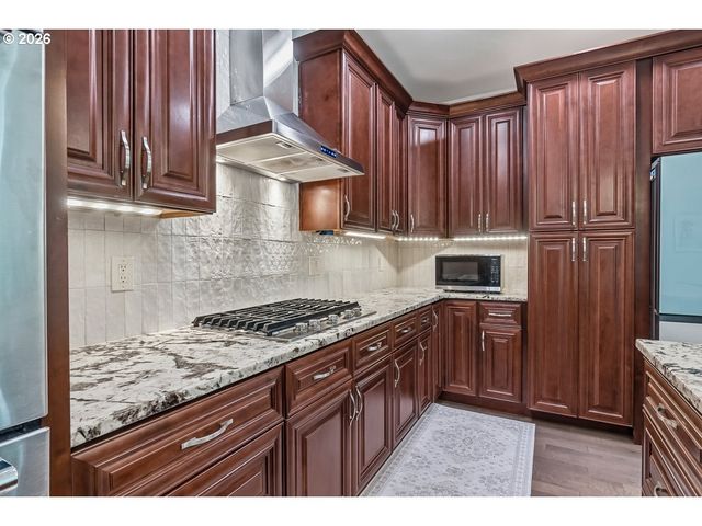 16100 Sw SNOWY OWL Ln, Beaverton, OR 97007