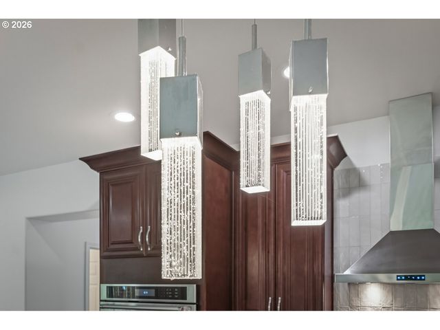 16100 Sw SNOWY OWL Ln, Beaverton, OR 97007