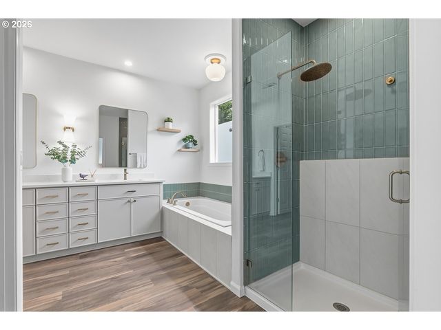 16100 Sw SNOWY OWL Ln, Beaverton, OR 97007