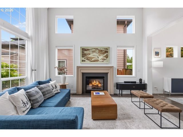 16100 Sw SNOWY OWL Ln, Beaverton, OR 97007