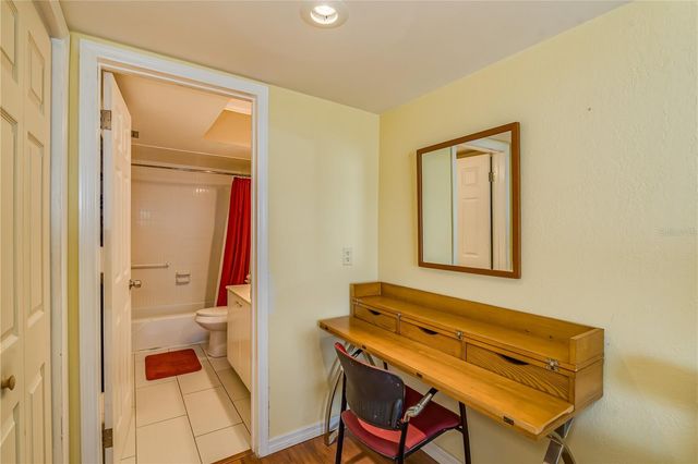 4900 BRITTANY DRIVE S 910, St Petersburg, FL 33715