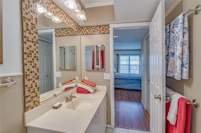 4900 BRITTANY DRIVE S 910, St Petersburg, FL 33715