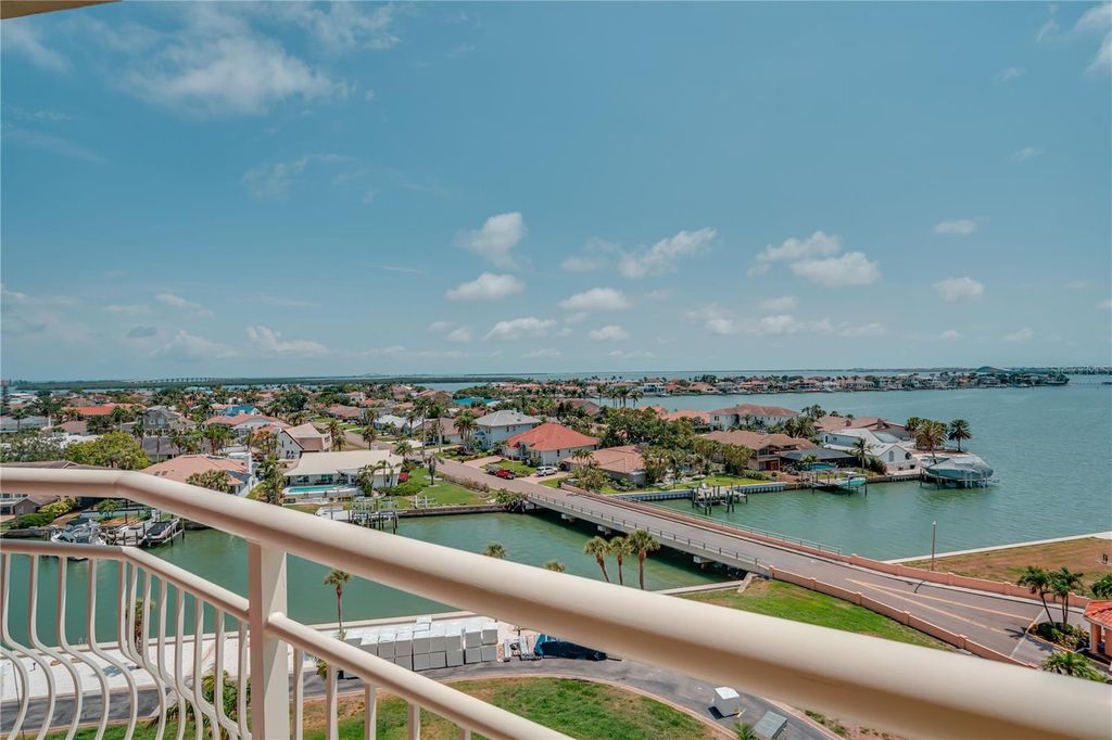 4900 BRITTANY DRIVE S 910, St Petersburg, FL 33715