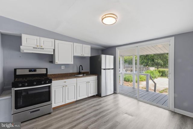 24 W MONROE ST, Mount Holly, NJ 08060