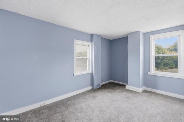 24 W MONROE ST, Mount Holly, NJ 08060