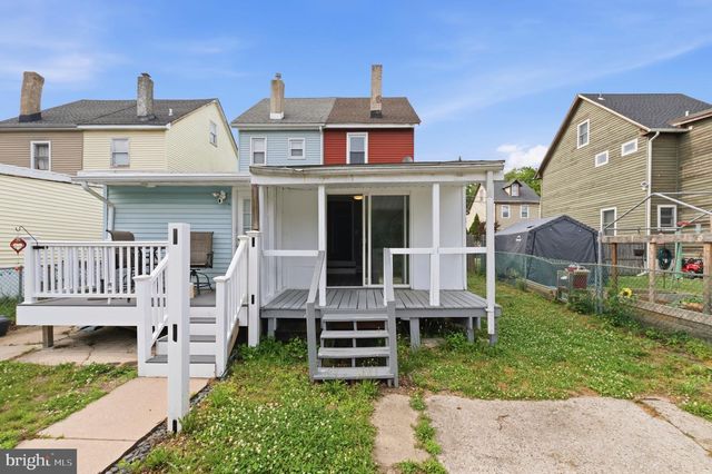 24 W MONROE ST, Mount Holly, NJ 08060