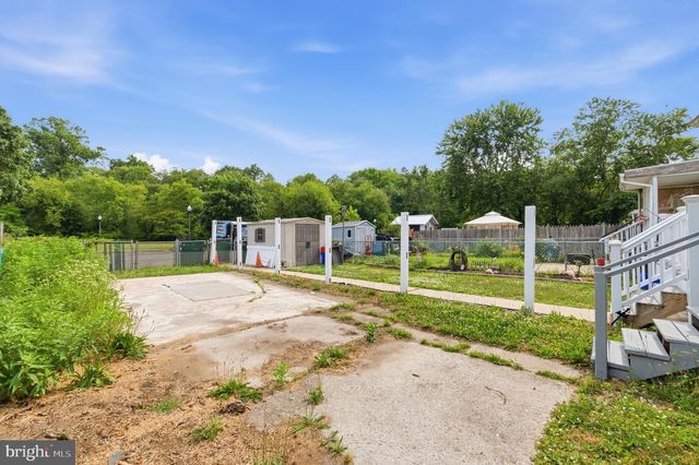 24 W MONROE ST, Mount Holly, NJ 08060