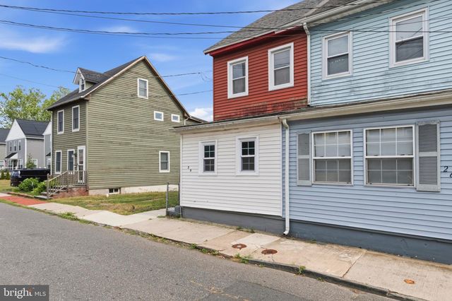 24 W MONROE ST, Mount Holly, NJ 08060