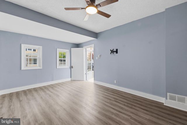 24 W MONROE ST, Mount Holly, NJ 08060