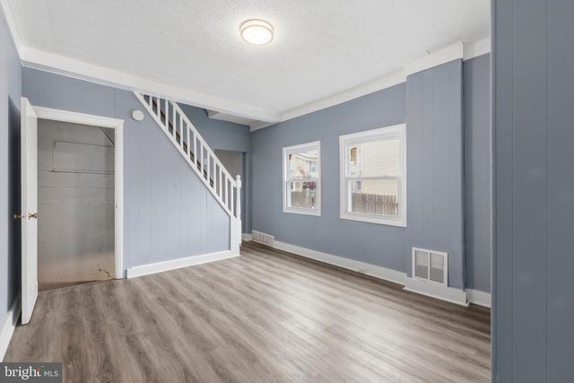 24 W MONROE ST, Mount Holly, NJ 08060