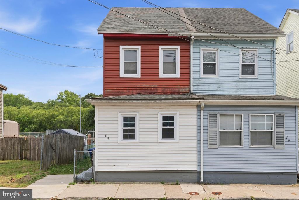 24 W MONROE ST, Mount Holly, NJ 08060