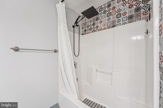 137 CREEKSIDE CT, Newark, DE 19702