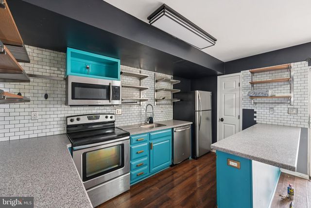 137 CREEKSIDE CT, Newark, DE 19702