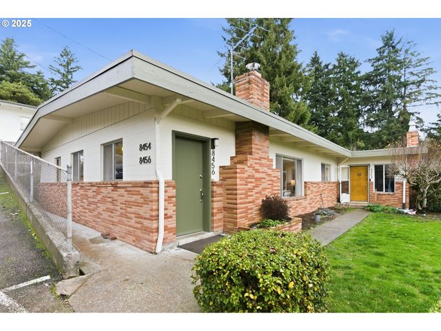 8456 Sw CANYON Dr, Portland, OR 97225