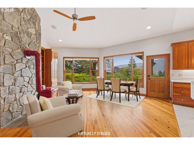 262 BEACON HIGHLAND Rd, Stevenson, WA 98648