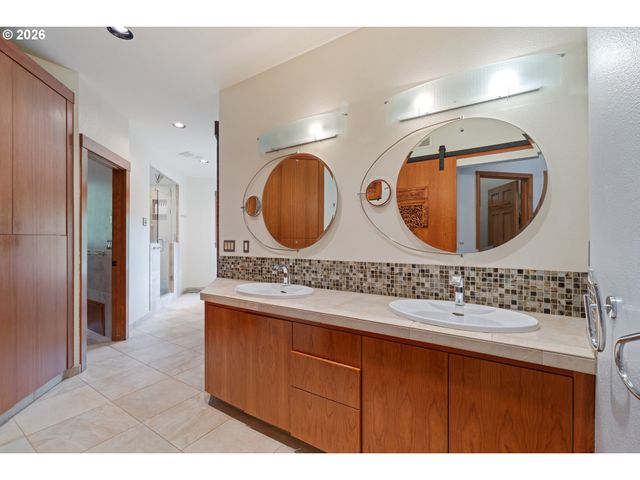 262 BEACON HIGHLAND Rd, Stevenson, WA 98648