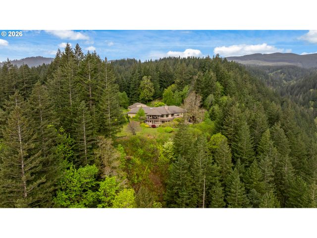 262 BEACON HIGHLAND Rd, Stevenson, WA 98648