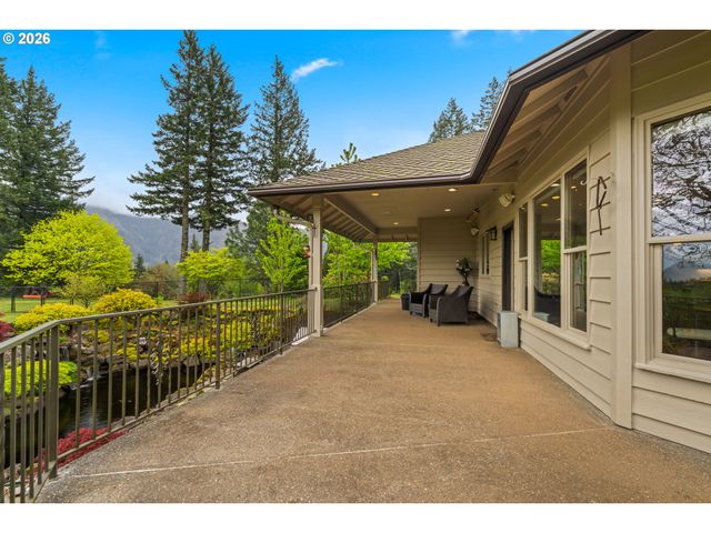 262 BEACON HIGHLAND Rd, Stevenson, WA 98648