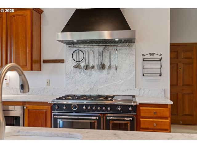 262 BEACON HIGHLAND Rd, Stevenson, WA 98648