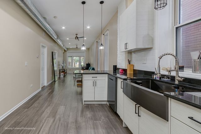 522 N Armour Street 1, Chicago, IL 60642