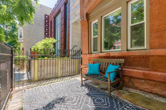 522 N Armour Street 1, Chicago, IL 60642