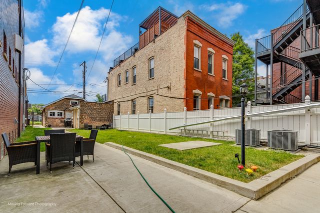 522 N Armour Street 1, Chicago, IL 60642