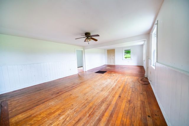 557 Pleasant Valley Road, Benson, VT 05743