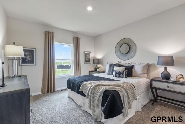 12617 S 206th Street, Gretna, NE 68028