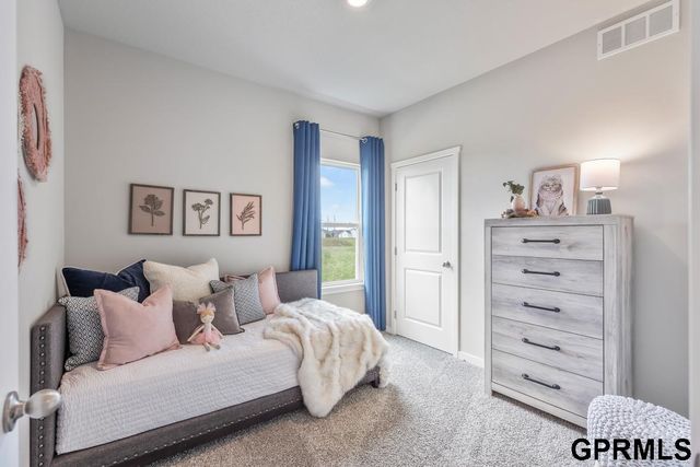 12617 S 206th Street, Gretna, NE 68028