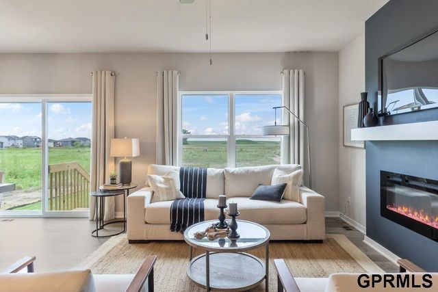 12617 S 206th Street, Gretna, NE 68028
