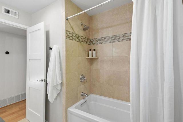 445 Oak Grove Avenue 9, Menlo Park, CA 94025