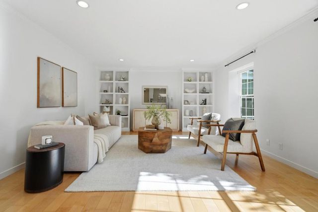 445 Oak Grove Avenue 9, Menlo Park, CA 94025