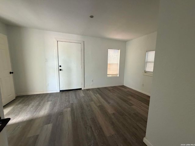 3022 EL PASO ST, San Antonio, TX 78207
