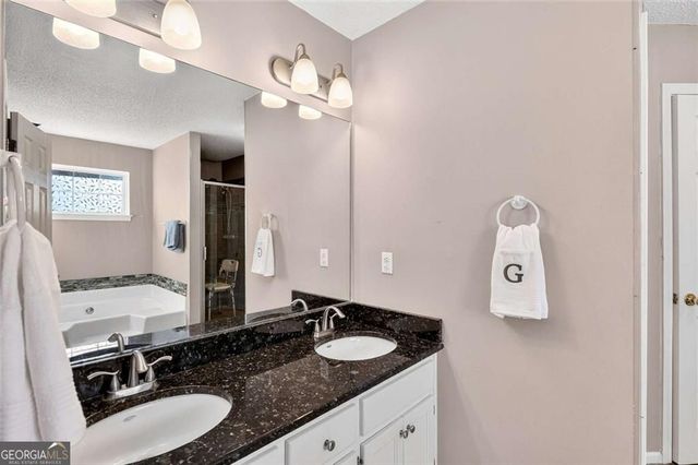 408 Strathmore Drive, Sharpsburg, GA 30277