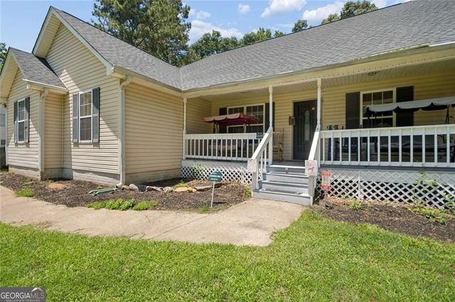 408 Strathmore Drive, Sharpsburg, GA 30277