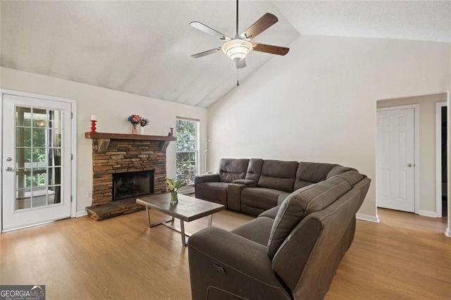 408 Strathmore Drive, Sharpsburg, GA 30277