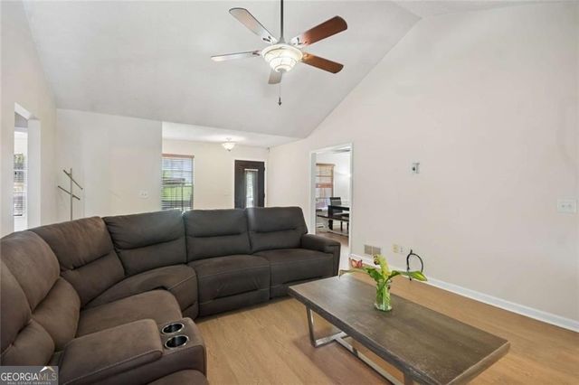 408 Strathmore Drive, Sharpsburg, GA 30277