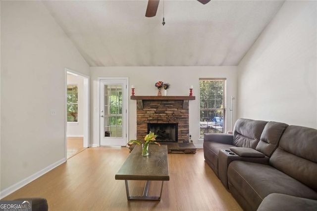 408 Strathmore Drive, Sharpsburg, GA 30277