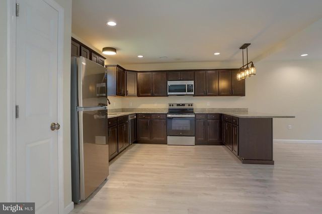1999 DIGHTON ST, Camp Hill, PA 17011