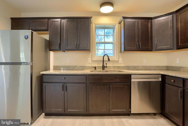 1999 DIGHTON ST, Camp Hill, PA 17011