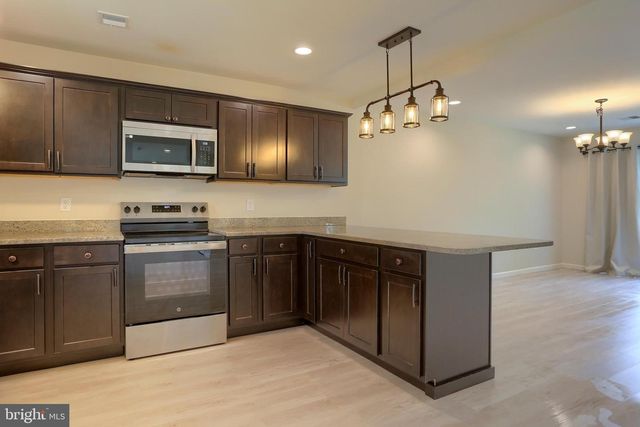 1999 DIGHTON ST, Camp Hill, PA 17011