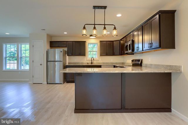 1999 DIGHTON ST, Camp Hill, PA 17011