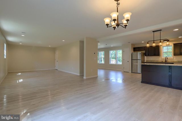 1999 DIGHTON ST, Camp Hill, PA 17011