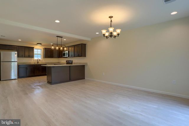 1999 DIGHTON ST, Camp Hill, PA 17011